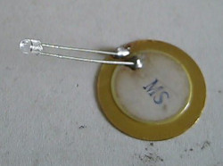 110520_11_piezoelectric_disk_with_diode_cr.jpg
